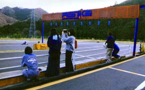 ���[�X���I��